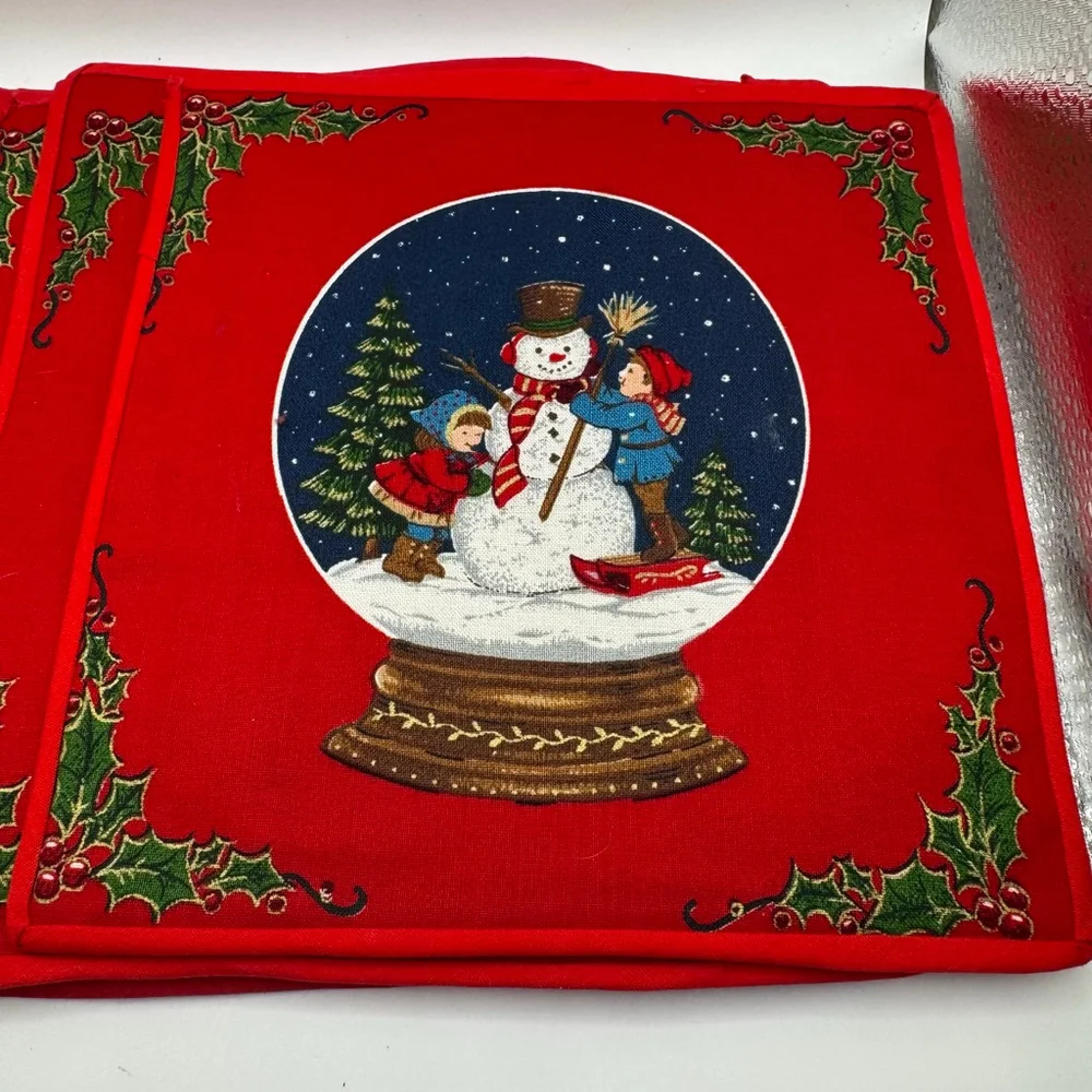 Vintage Christmas Snow Globe Table Linens set of 4